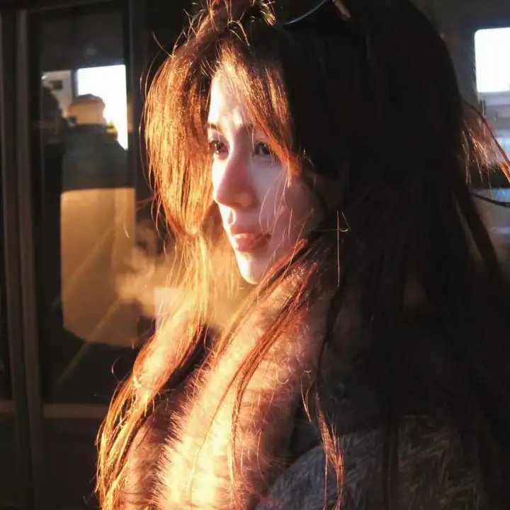 阿里巴巴与神灯 封面